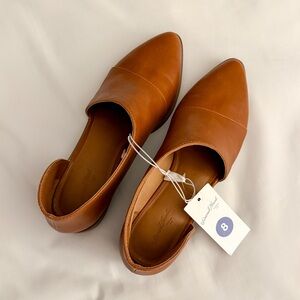 🆕 NWT - Universal Thread women’s shoes